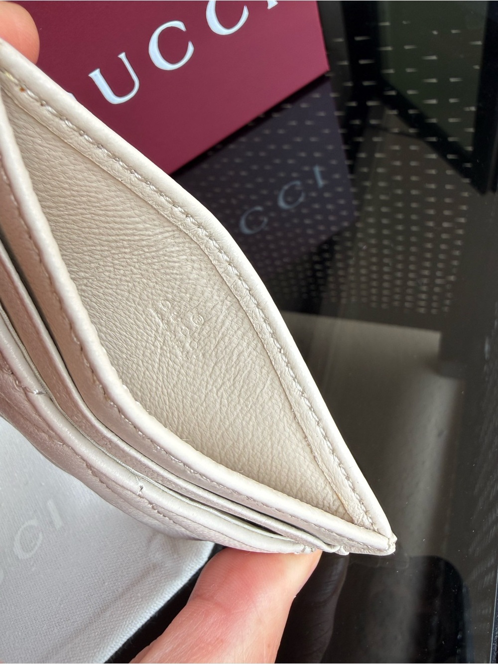 Gucci Cream Chevron Quilted Leather Cardholder with Gold GG - Picture 8 of 8